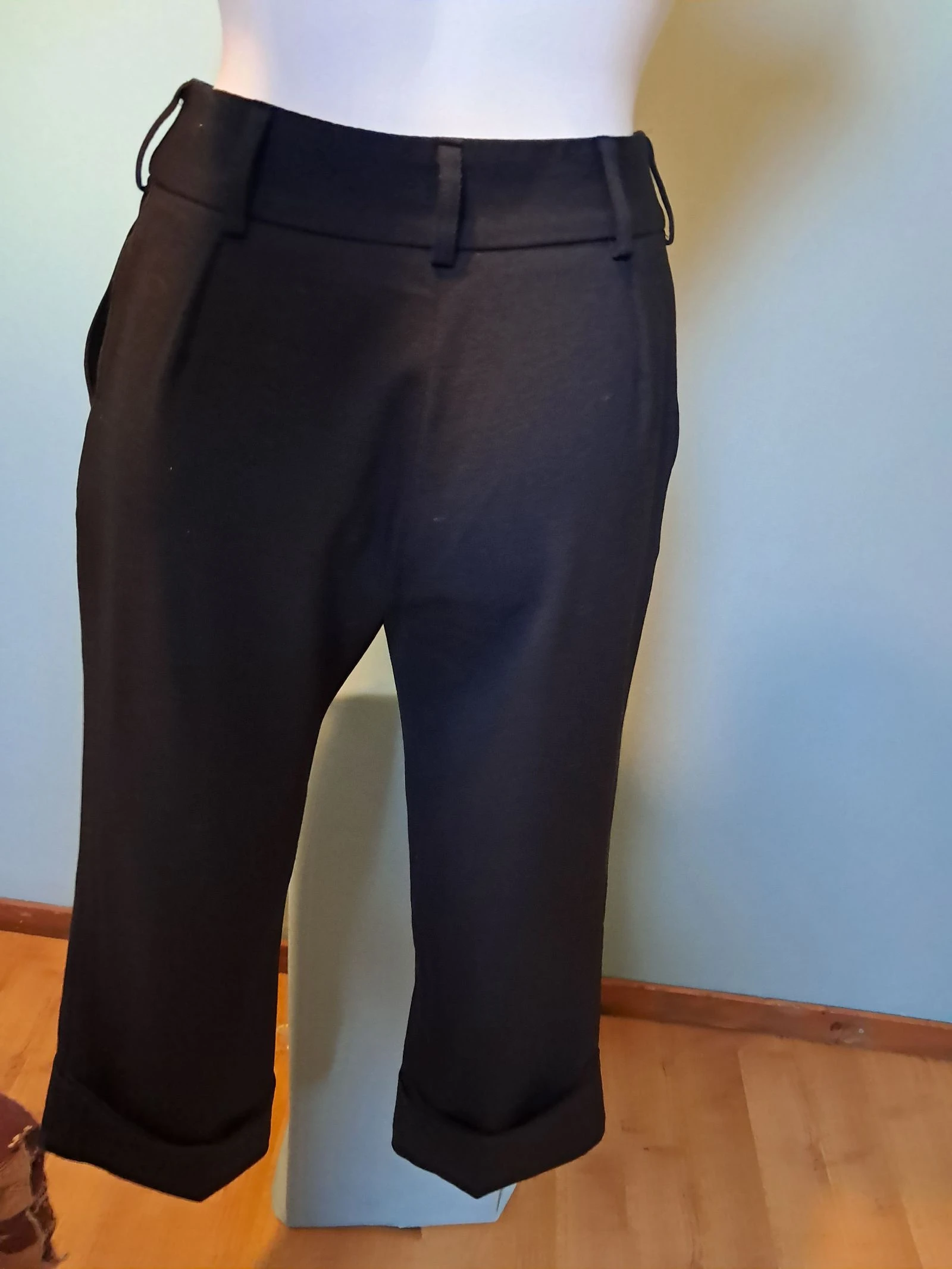 Klassieke korte broek, wijde pijpen. Caroll. Maat S – photo 13